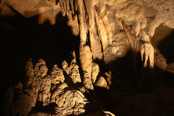 Appalachian Caverns Formations